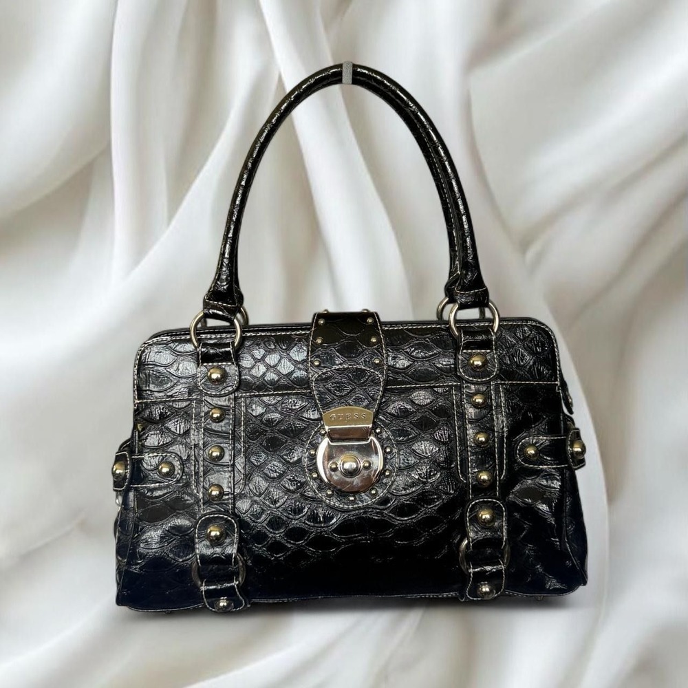 Y2K vintage black croc-embossed leather shoulder bag Guess with studded hardware